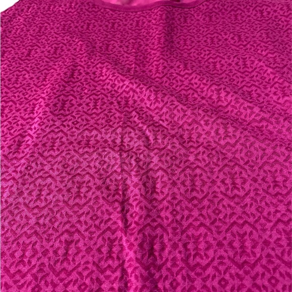 The Limited women’s burn out style high low tank top magenta p… - Picture 4 of 7